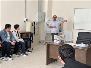 İŞKUR İşbirliği ile lise öğrencilerine bölümümüzü tanıttık